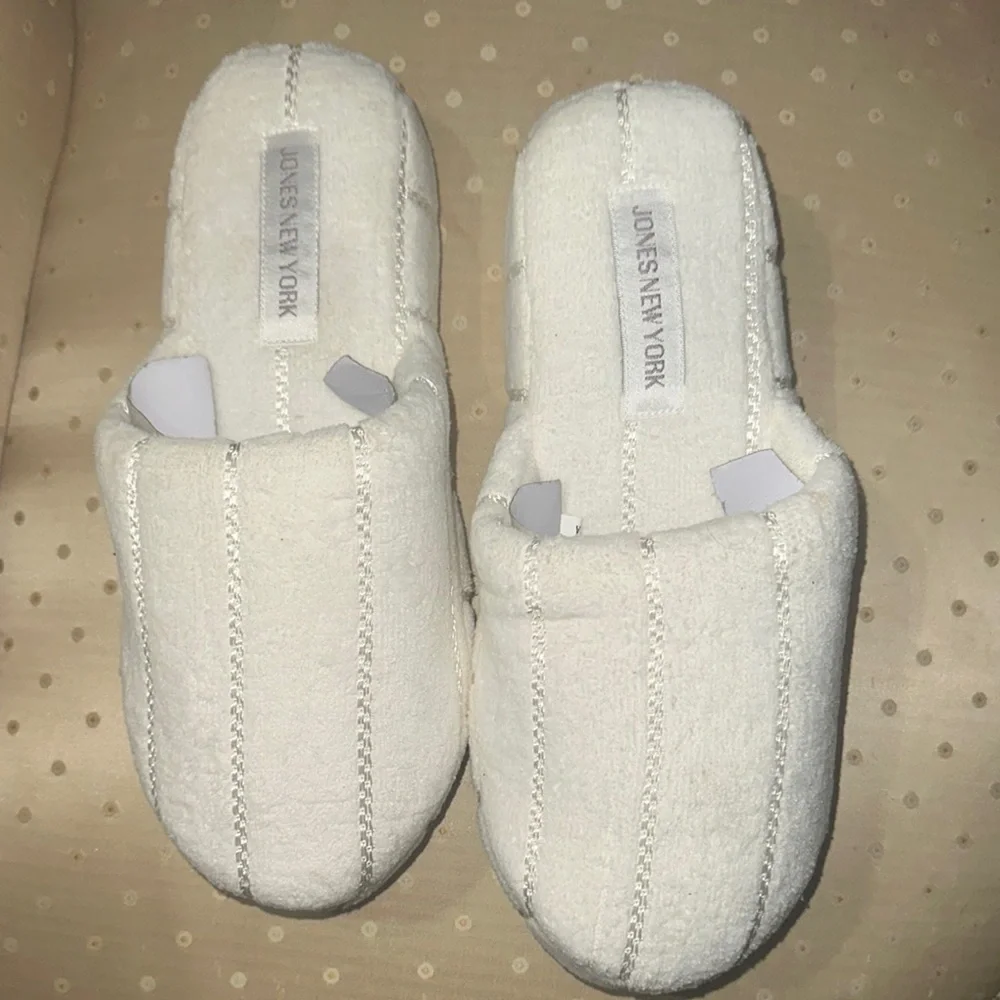 Jones New York White Slippers Soft and Cozy
